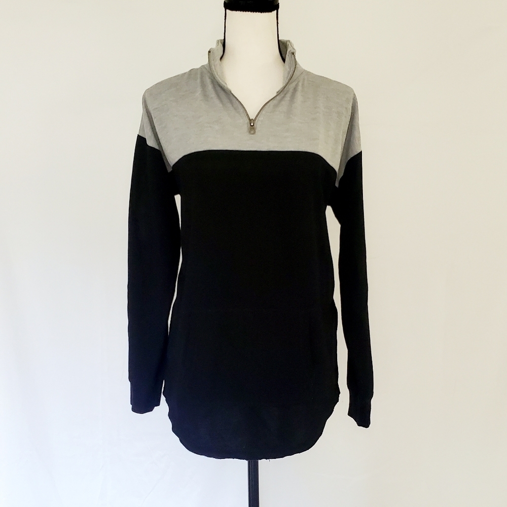 Daisy Fuentes Fit Grey & Black Colorblock Zip Neck Hoodie Pocket Sweatshirt